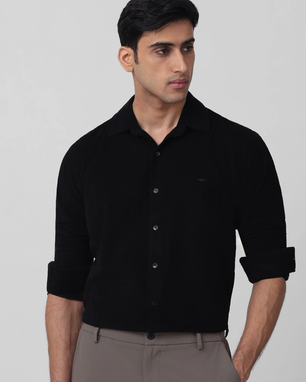 Men Black Slim Fit Solid Casual Shirt — photo 1