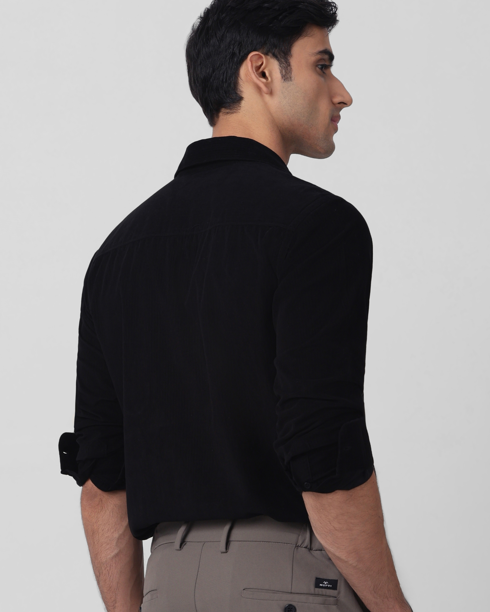 Men Black Slim Fit Solid Casual Shirt — photo 5