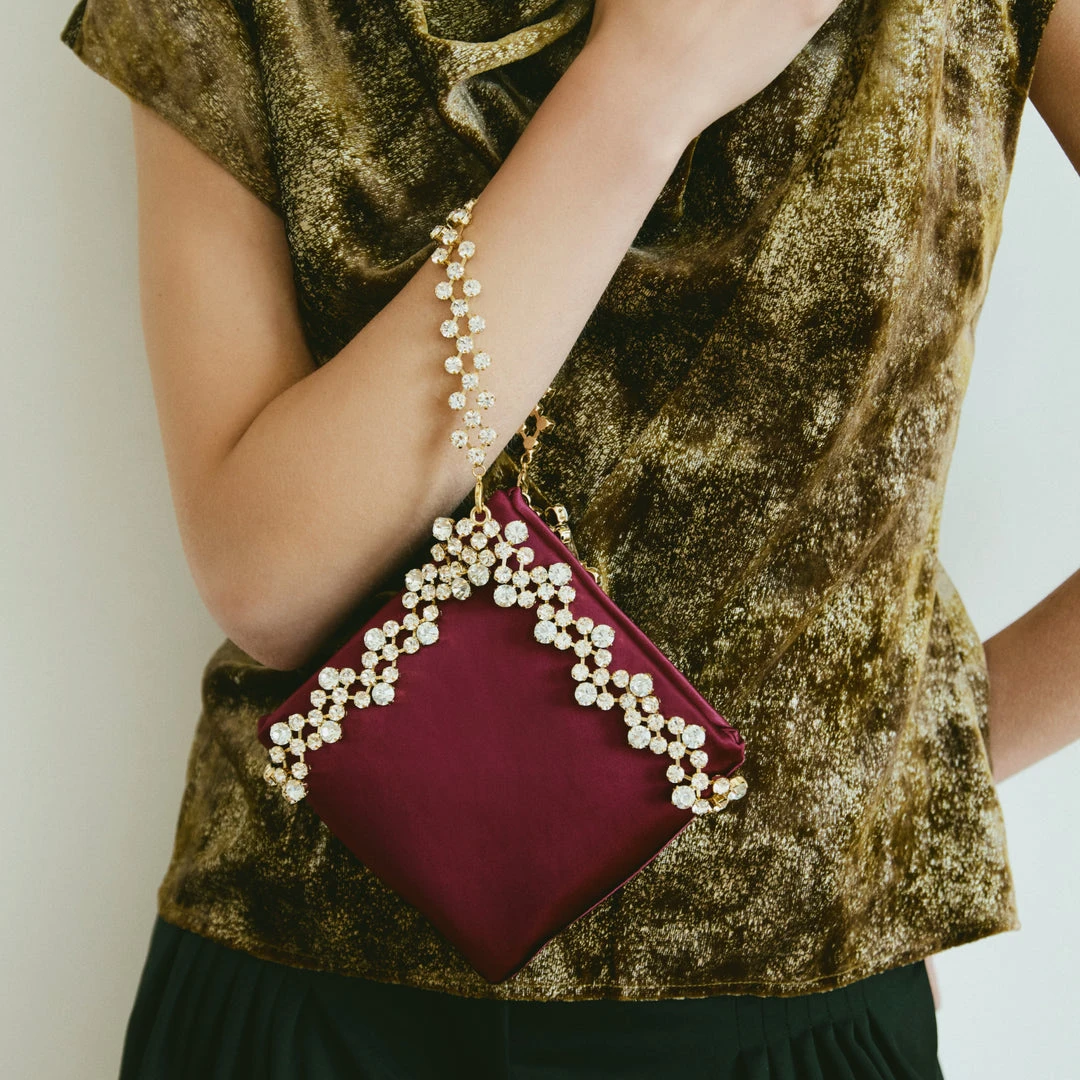 Karla in Burgundy — photo 4